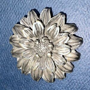 Vintage !990 ELIAS Fine Pewter Flower Brooch Pin Signed No. P336